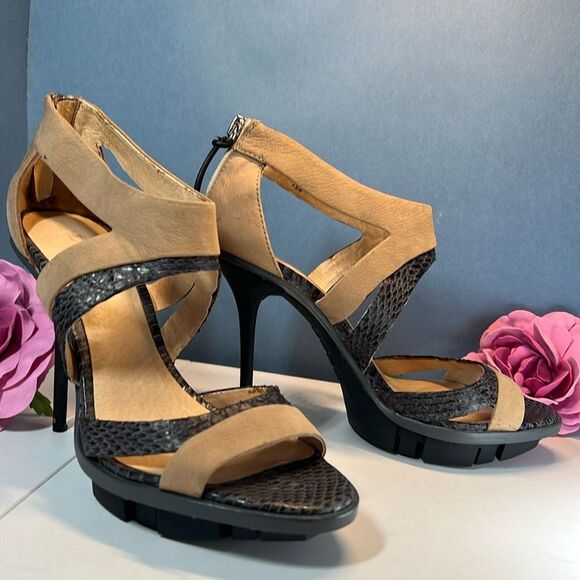 L.A.M.B. Platform Stiletto Sandles Women's Size 7.5 Punk Dystopian Leather Heels - Picture 1 of 11